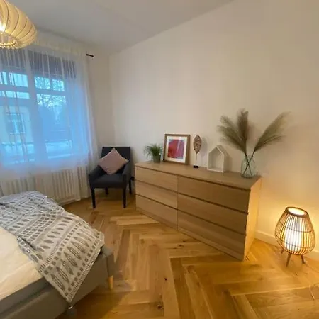 Modern 2-bedroom With Terrace & Free Parking