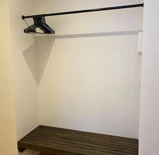 公寓 Modern 2-bedroom With Terrace & Free Parking