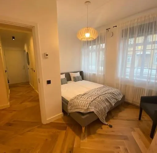 公寓 Modern 2-bedroom With Terrace & Free Parking